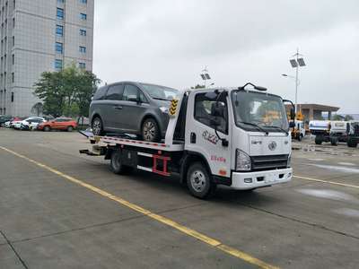 高效救援，可靠伙伴 解放虎V藍(lán)牌一拖二清障車，濰柴117馬力引領(lǐng)城市救援新標(biāo)準(zhǔn)